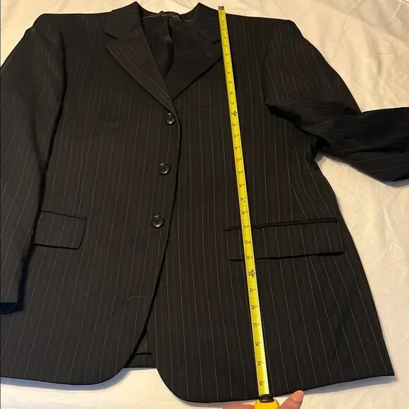 Allyn Saint George Gray Pinstripe Men’s Suit - Picture 5 of 9